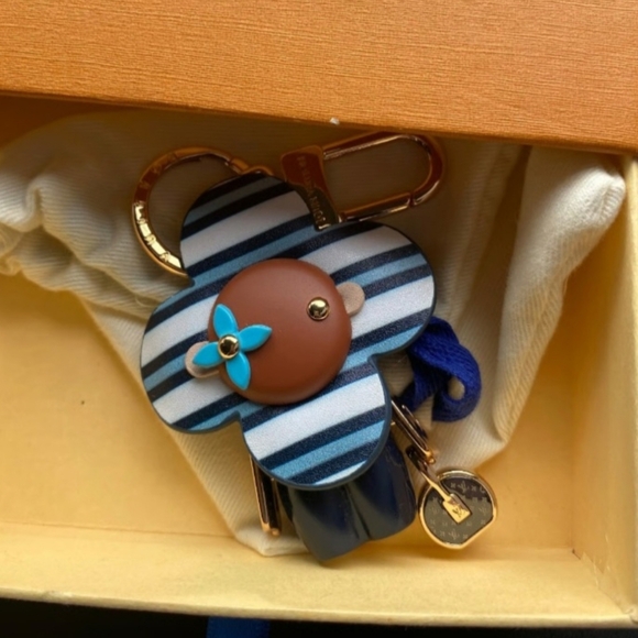 Fashion Blue Vivienne Paris Keychain - Picture 2 of 2